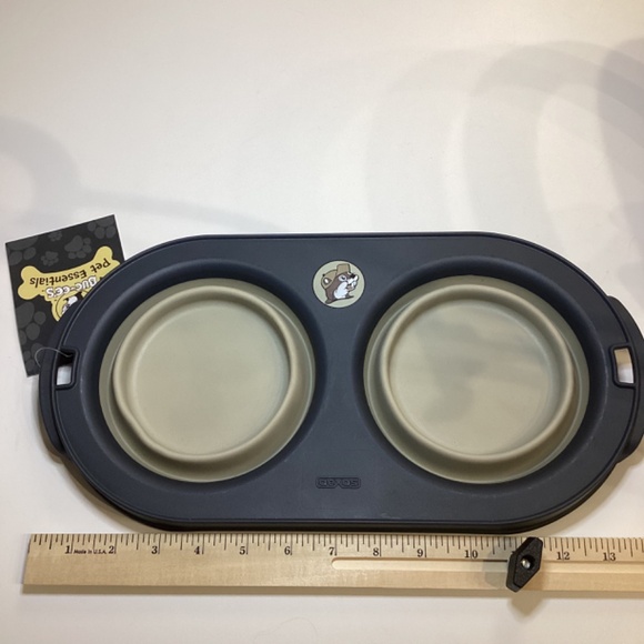 Buc-ee’s Collapsible Travel Dog Food & Water Bowl Medium Size Silicone Plastic - Picture 2 of 6